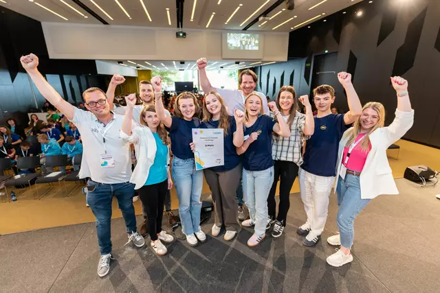 Große Freude bei der 6c des Gymnasiums Köflach über den dritten Platz beim Wettbewerb | Foto: BG/BRG/BORG Köflach