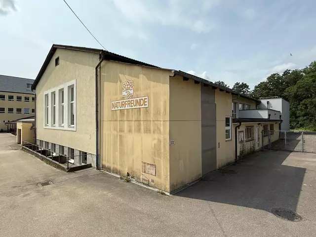 Der alte Turnsaal in Marchtrenk ist bis auf Weiteres wegen Mängel am Dach gesperrt. | Foto: Stadt Marchtrenk