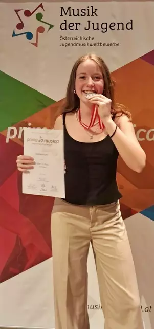Stephanie Gahr (Klasse Peter Hofmann) erspielte mit 88,25 Punkten eine wohlverdiente Silbermedaille. | Foto: Musikschule Staatz
