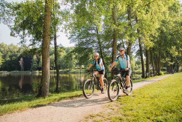 Sämtliche Entdecker-Tipps findet man in der Radkarte, auf der gut ausgeschilderten Schleife und unter entdeckerradtour.at. | Foto: Entdeckerviertel/TomSon