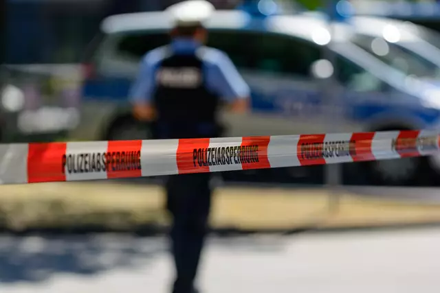 Eine furchtbare Situation wie diese zeigt, dass keine Stadt, keine Schule, keine öffentliche Institution vor Terrorakten gefeit sei. (Symbolfoto) | Foto: stock.adobe.com/at/Alex T. 
