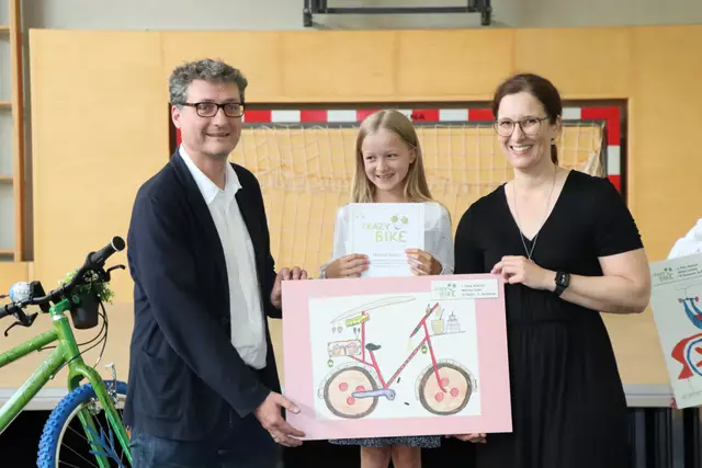 Die Bezirkssiegerin steht fest: Martina aus der 4a Klasse der VS Reith i. A. konnte die Jury mit ihrem "Backrad" überzeugen und belegte damit Platz 1 im Bezirk Kufstein. | Foto: Nimpf