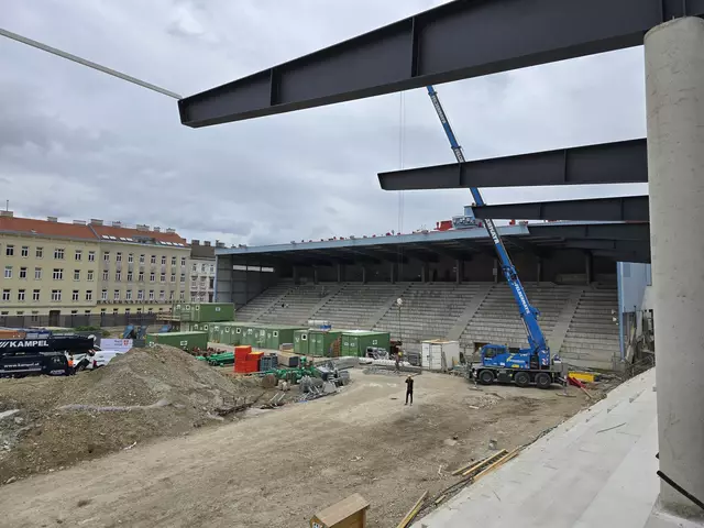Der Rohbau des neuen Stadions ist jetzt fertig. Im zweiten Quartal 2026 folgt dann die vollständige Inbetriebnahme.  | Foto: Ipirotis/MeinBezirk