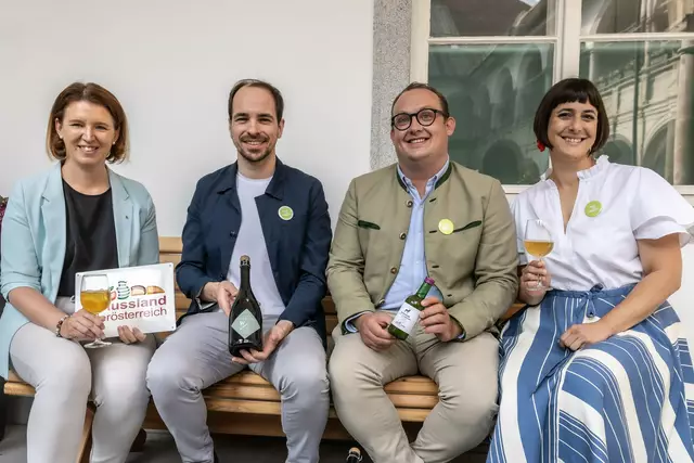 Von „No“ zu „Wow“ – die Genussland-Familie macht‘s möglich. Genussland-Obfrau Michaela Langer-Weninger, Genussland-Wirt Klemens Gold, Genussland-Produzent Maxi Hirschvogel, Genussland-Leiterin Birgit Stockinger (v.l.). | Foto: Land OÖ/Tina Gerstmair
