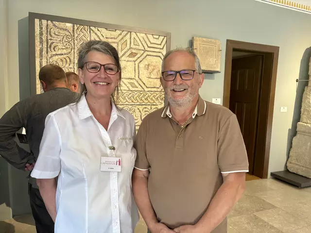 Marianne Schütz und der Scharndorfer Bürgermeister Leopold Zwickelstorfer (ÖVP) | Foto: Bachhofner