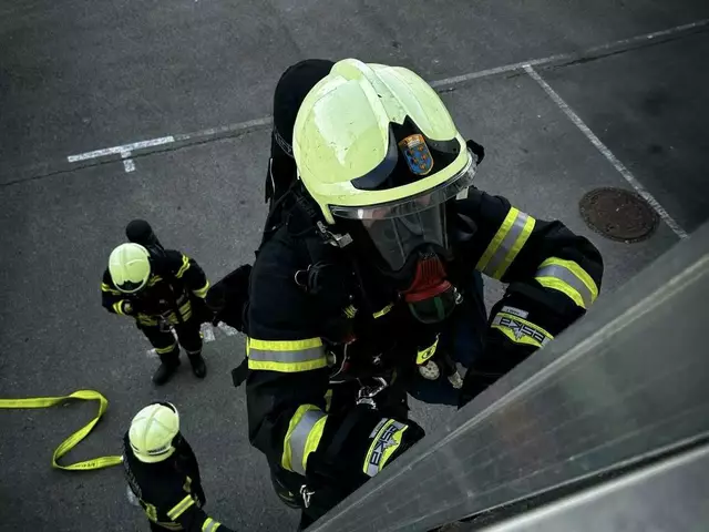 Bei der Übung in der Weinbauschule galt es drei Szenarien erfolgreich abzuarbeiten. | Foto: FF Klosterneuburg