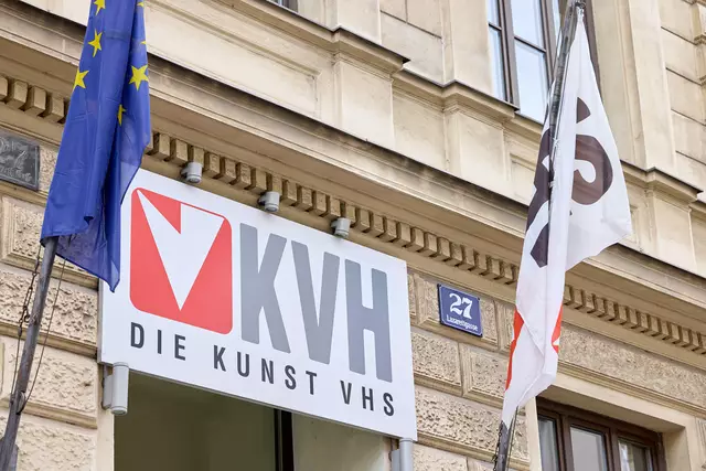Die Kunst VHS erstrahlt seit Mai in einem neuen Glanz. | Foto: Schedl