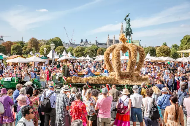 Zum zweiten Mal kommt das "ernte.dank.festival." im September auf den Heldenplatz. (Archiv) | Foto: Ökosoziales Forum/Praxmarer