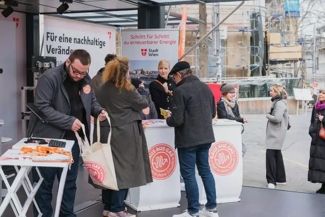 Am Donnerstag, 26. Juni, macht die Aktion "Raus aus Gas mobil" der Gebietsbetreuung Stadterneuerung (GB*) erstmals am Johanna-Dohnal-Platz halt. | Foto: GB*/Daniel Dutkowski