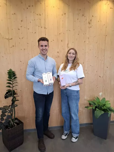  Nina Verhoef (Minor Figures) und Martin Hiegesberger (Milchexpress Hiegesberger GmbH)  | Foto: Milchexpress Hiegesberger