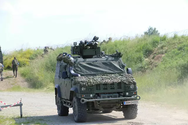 Im Einsatz sind 50 gepanzerte Kampf- und Gefechtsfahrzeuge, 250 Räderfahrzeuge und sieben Luftfahrzeuge.  | Foto: HBF/Gunter Pusch; ÖBH/Manfred Raunegger