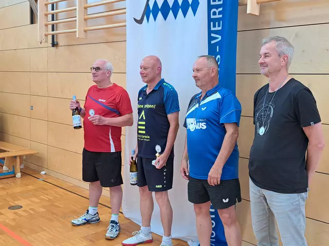 Sieger im Senioren Einzel 60+ mit Reinhard Artner ganz rechts