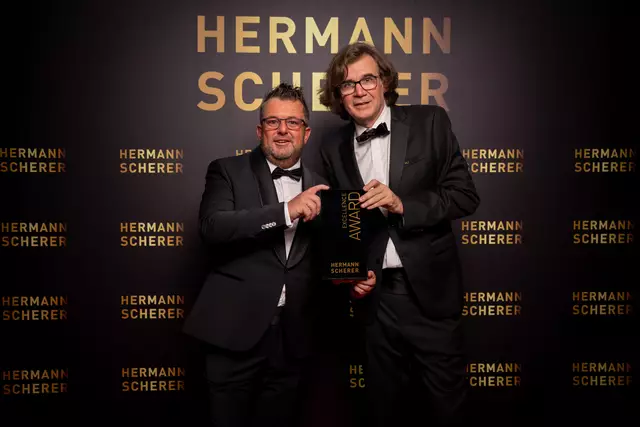 Mario Oberstrass (links am Bild) ist 5-facher Ironman und passionierte Eisschwimmer. | Foto: Justin Bockey