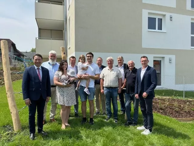24 neue Wohnungen wurden in Neumarkt im Hausruckkreis feierlich an die neuen Mieter übergeben. | Foto: FPÖ GR/EF