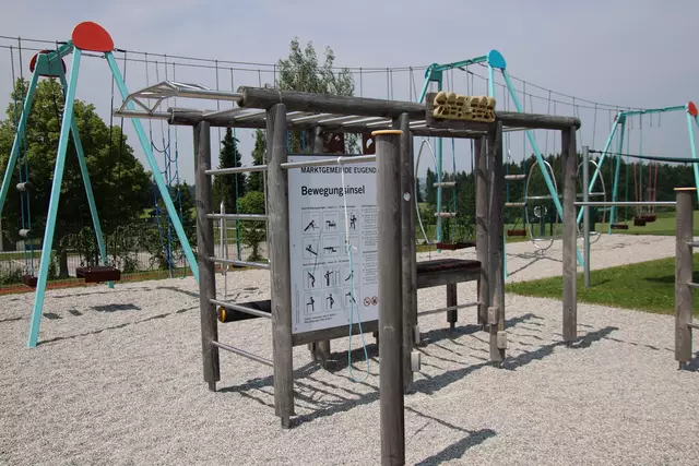 Anleitungen für Übungen gibt es bei der Bewegungsinsel.