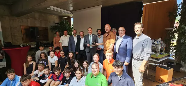 Die Sportmittelschule Oberschützen ist einer der diesjährigen Preisträger des "Goldenen Mistkäfers".  | Foto: Burgenländischer Müllverband