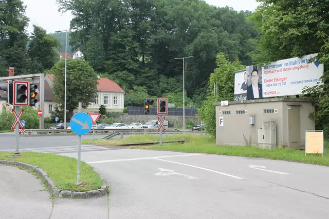 Die Kreuzung B127/Gartenstadt 1 ist mit Ampelanlage geregelt | Foto: MeinBezirk/Gernot Fohler