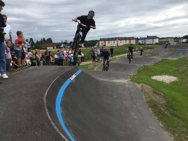 Vom Anfänger bis Profi sind alle willkommen am Pumptrack in St. Valentin. | Foto: Sandra Würfl