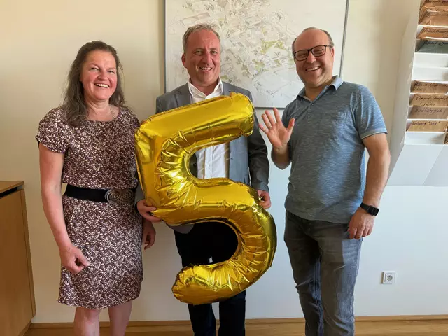 Bürgermeister Michael Hammer mit Vizebürgermeisterin Anna Schinagl und Fraktionsobmann Bernhard Pichler
 | Foto: Marktgemeinde