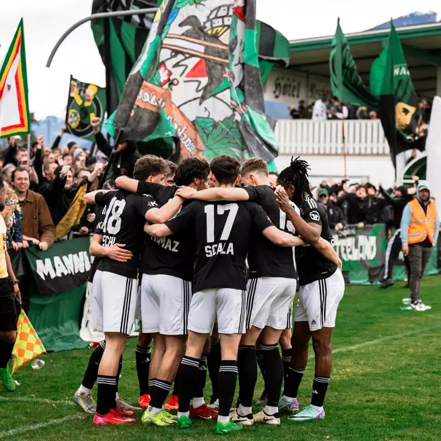 Der letzte Auftritt des FC Wacker Innsbruck in der tt.com Regionalliga Tirol. Der Meister verabschiedet sich beim Auswärtsspiel gegen SPG Silz/Mötz. | Foto: FCW
