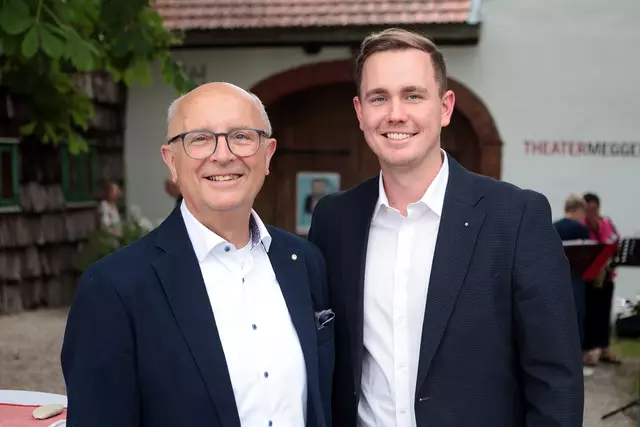 Die Rosner Baumeister: Alfred und Thomas sind Arbeitgeber für 50 Mitarbeiter.  | Foto: Rosner Bau &amp; Co KG