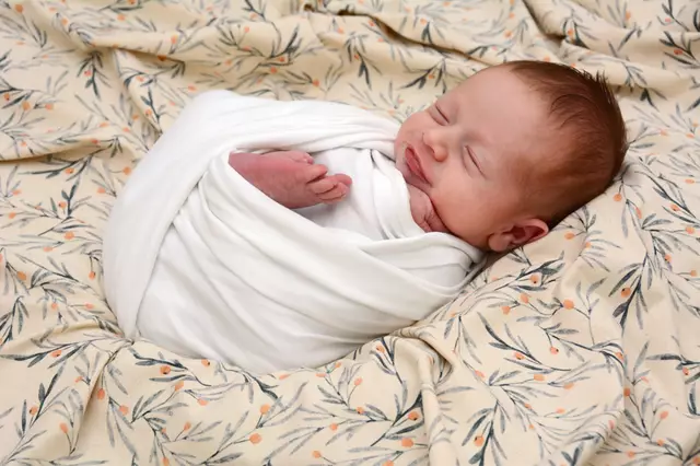 Name: Florian
Geburtstag: 21.05.2025
Gewicht: 3340 g
Größe: 53 cm
Eltern: Marlene und Nico Schrempf aus Knittelfeld | Foto: Babysmile