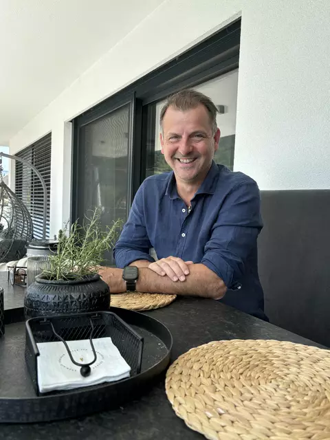 Sascha Auer hat viele Visionen für die Stadt Bruck, er selbst hat bereits einiges zur Ortskernbelebung beigetragen. | Foto: Kern