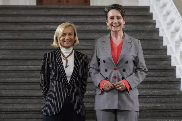 Donatella Sciuto, Rektorin Politecnico di Milano und Sabine Herlitschka, Vorstandsvorsitzende Infineon Austria
