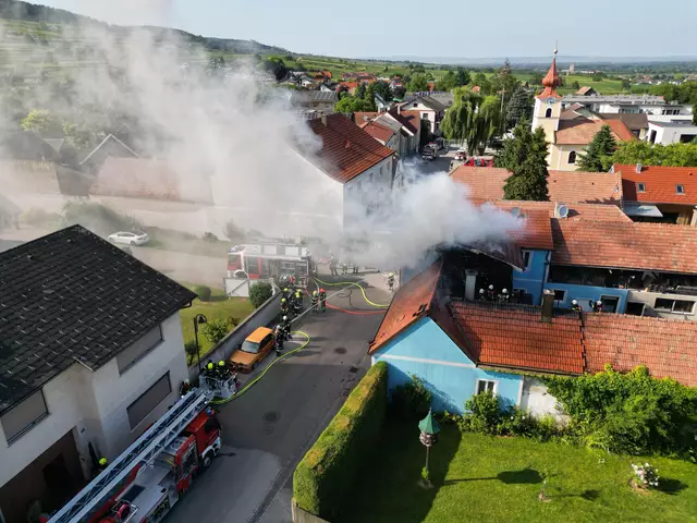 Am 12. Juni wurde am Nachmittag ein Brand in einem Einfamilienhaus gemeldet. | Foto: DOKU-NÖ