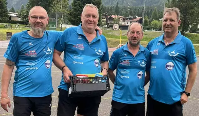 Mit einem 3. und 4. Platz kehrten die Breitenwanger Stockschützen vom internationalen Turnier in Gais zurück. | Foto: SCB