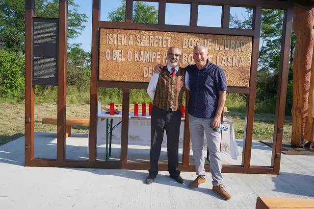 Die Künstler Ferry Janoschka und Daniel Bucur  | Foto: Andrea Glatzer