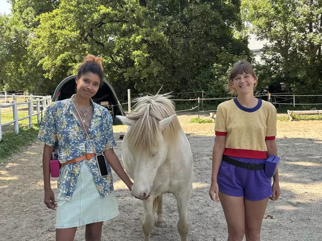 Astou Maraszto und Caroline Ritter von Disco Cavallo trainieren mit positiver Verstärkung und gewaltfreien Methoden | Foto: Michaela Müller