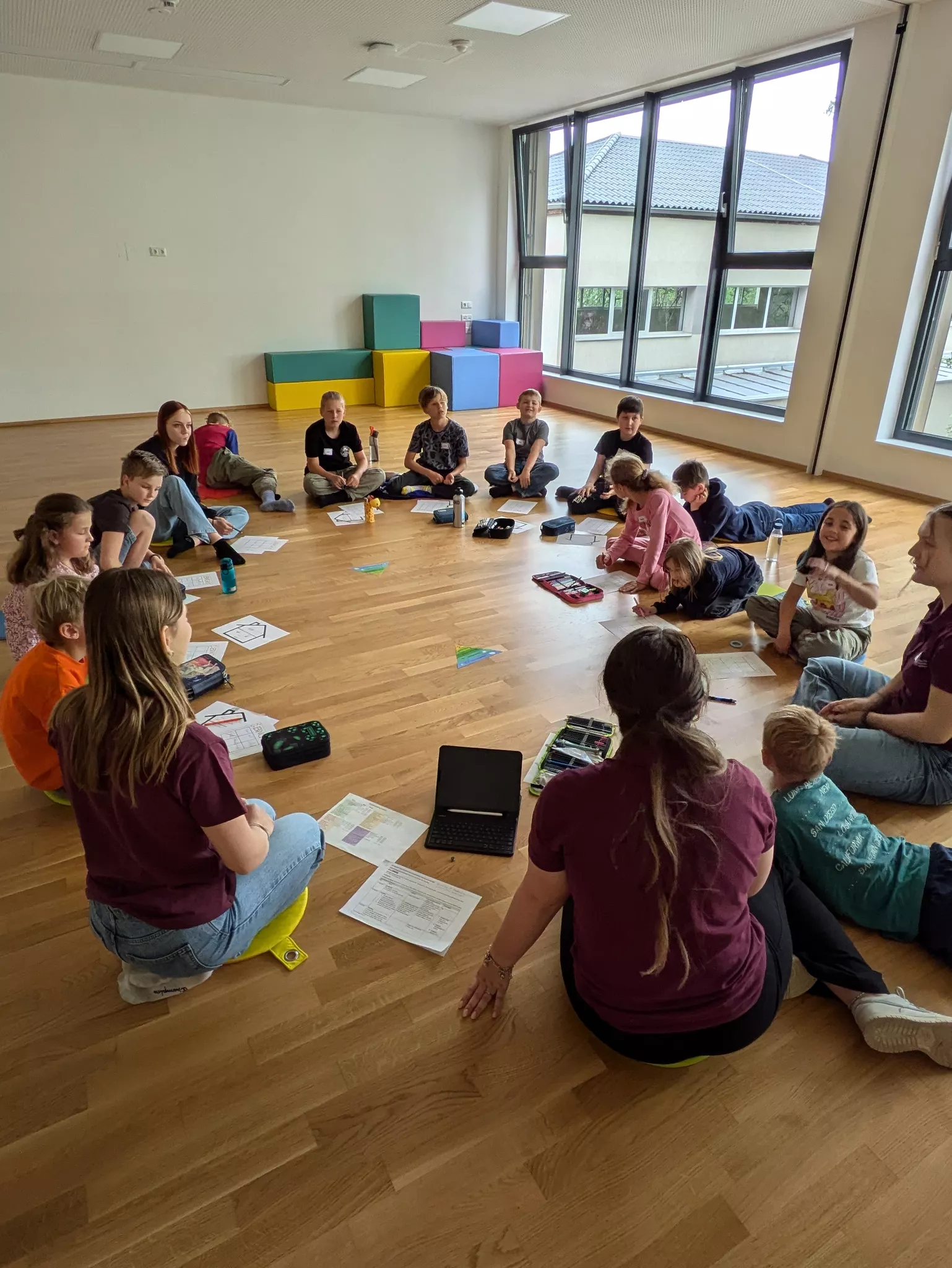 In collaboration with VS Langehart: Practical project of the Higher School ...