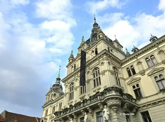 GRAZ TRAUERT