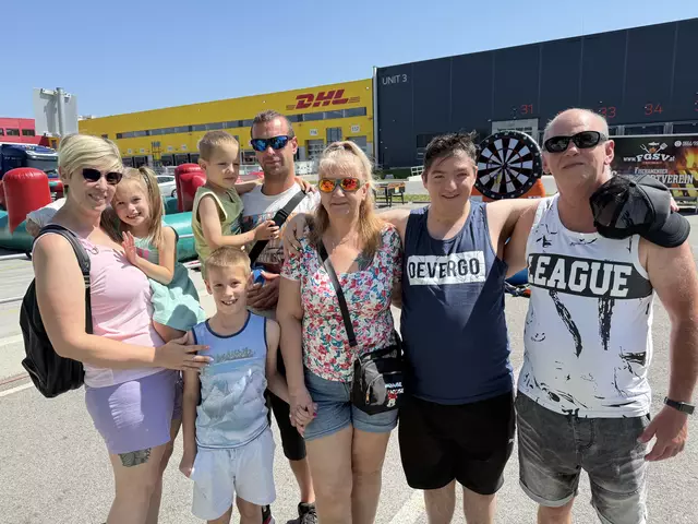 Ein Fest für die Mitarbeiter: Fünf Firmen haben sich zugsammengetan und sorgten für beste Stimmung. | Foto: Alexander Paulus