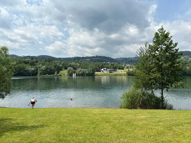 Wunderbares Idyll, Top-Wasserqualität am Pibersteiner See und ab sofort gibt es eine Parkraumbewirtschaftung. | Foto: Almer