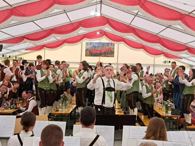 Kapellmeister Vinzenz Keimel gab wie immer den Takt vor.  | Foto: MV Kraubath