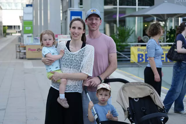 Florian und Kristin Poller mit Kindern Lea und Tobias. | Foto: Michael Berger