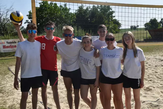 Die Jugend Schachendorf-Dürnbach lud zum Beachvolleyball ein. | Foto: Michael Strini