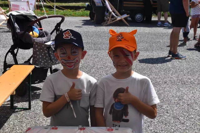 Kinderschminken war angesagt. | Foto: Michael Strini