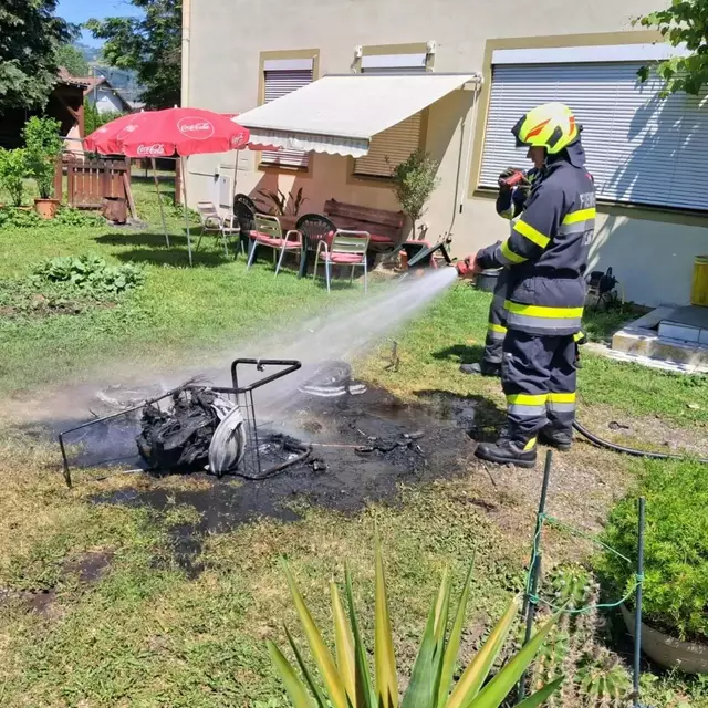 Die Feuerwehren Köflach und Rosental löschten einen Sondermüll- und Elektrogerätebrand. | Foto: FF Köflach