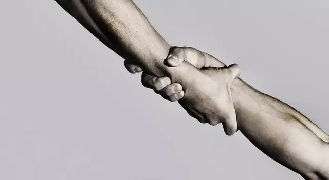 Das Land Kärnten hat aufgrund der Vorkommnisse in Graz auch Anlaufstellen für Kinder und Jugendliche in Kärnten organisiert. (Symbolbild) | Foto: Shutterstock.com