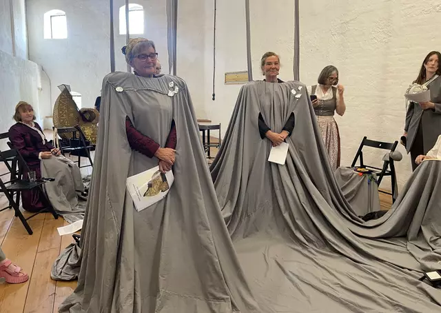 Schlussszenerie der Performance  | Foto: Josef Goldhofer