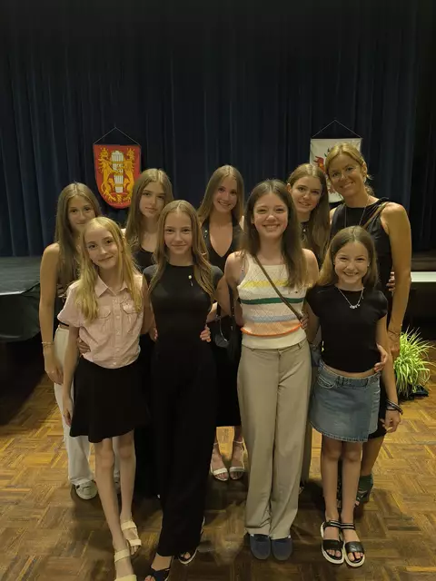 Der Verein Synchronschwimmen Tirol war stark vertreten, zahlreiche Sportlerinnen bekamen eine Auszeichnung für ihre Leistungen. | Foto: Verein Synchronschwimmen Tirol 