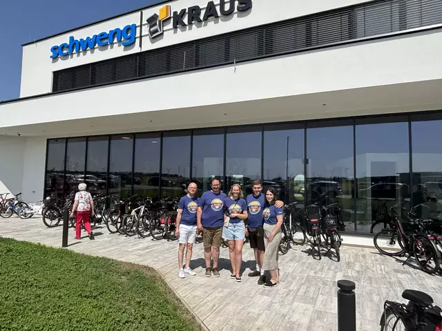 Die Firmen Schweng Installationen und Kaus Elektro luden zur großen Eröffnungsfeier in den ecoplus Wirtschaftspark Mistelbach. | Foto: Thiem/MeinBezirk 