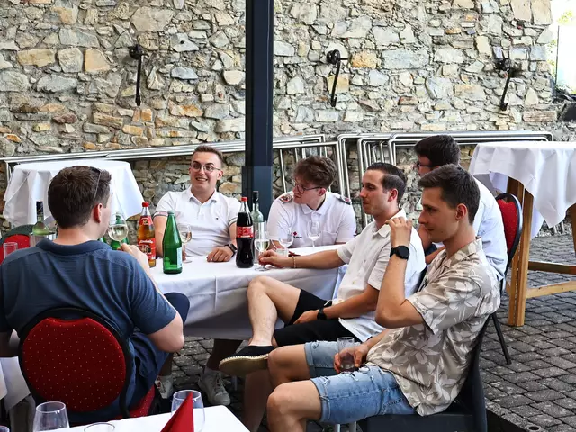 Zahlreiche Mitarbeiterinnen und Mitarbeiter trafen sich beim Sommerfest. | Foto: C. Kreutner/Rotes Kreuz Stmk.