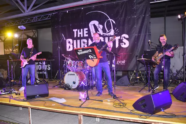 "The Burnouts" machten Stimmung zu später Stunde. | Foto: Michael Strini