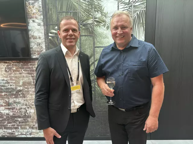 Christian Seiser mit dem Imster Stadtchef Stefan Weirather.