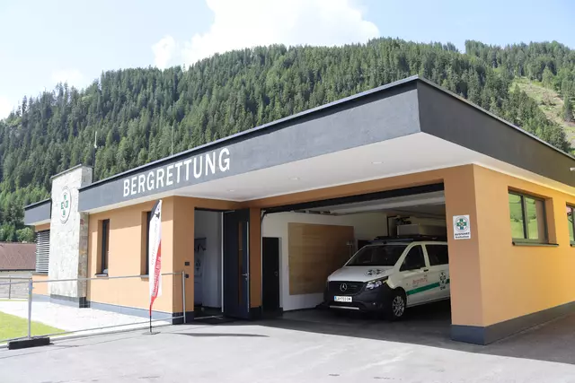 Insgesamt wurden rund 900.000 Euro in das neue Bergrettungsheim in Nauders investiert.  | Foto: Elisabeth Zangerl