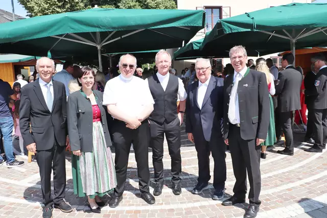 Hans Perstling, Christa Modl, Bischof Wilhelm Krautwaschl, Pfarrer Edi Muhrer, Sepp Binder und Erich Gosch | Foto: Edith Ertl